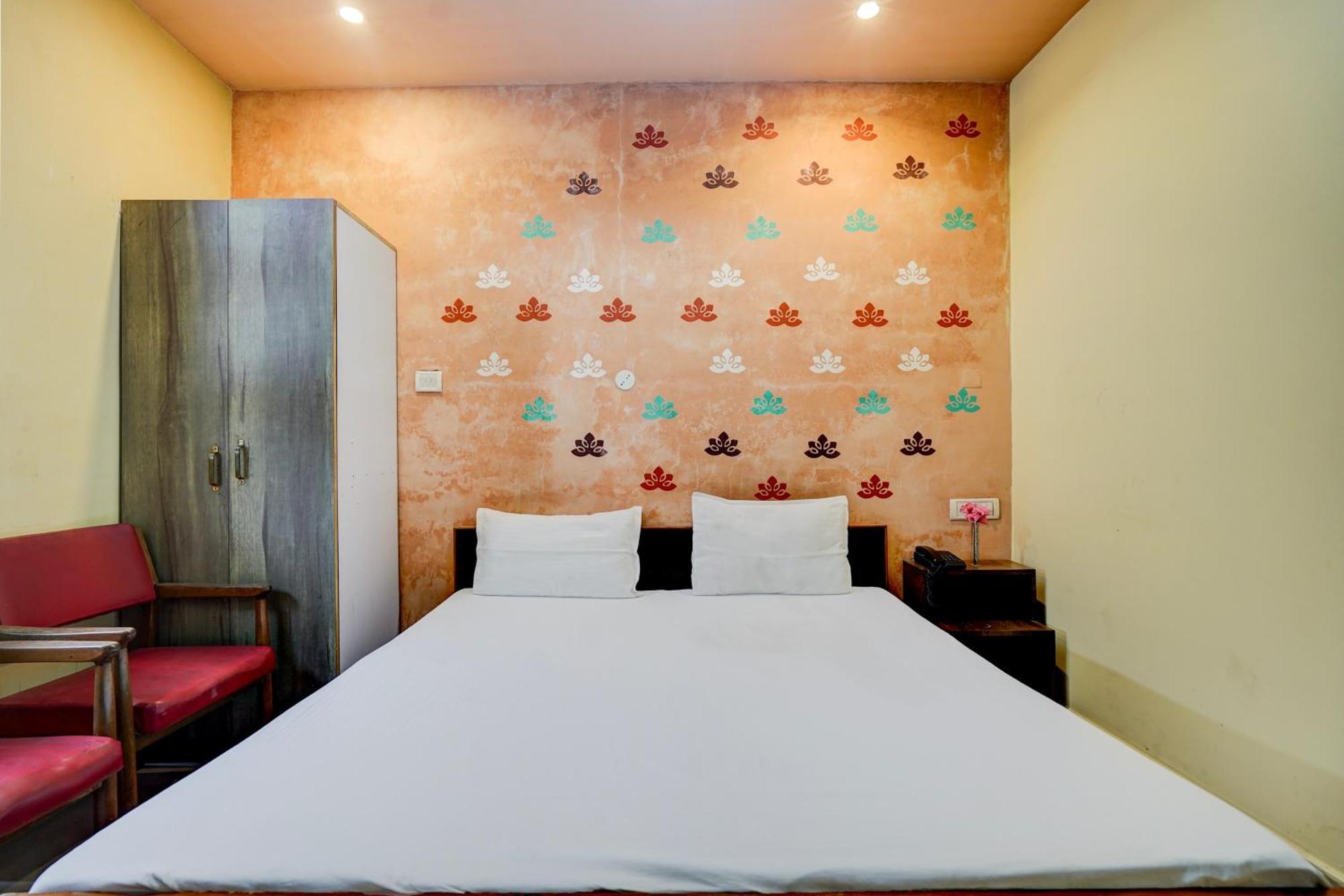 Hotel O Shyam Utsav Mirzapur Экстерьер фото