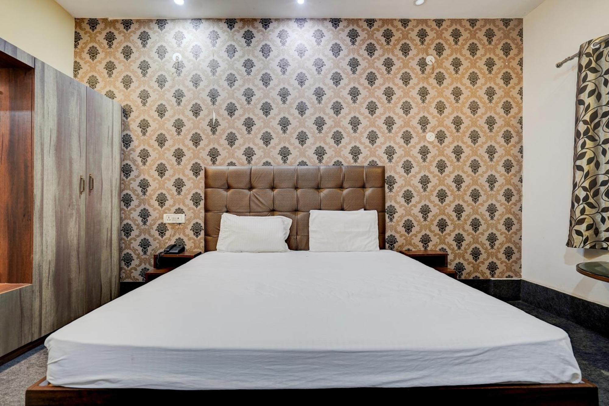 Hotel O Shyam Utsav Mirzapur Экстерьер фото